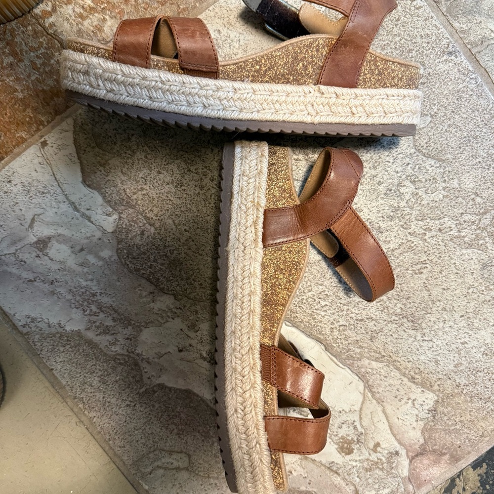 AETREX PAULA SANDAL-EUC